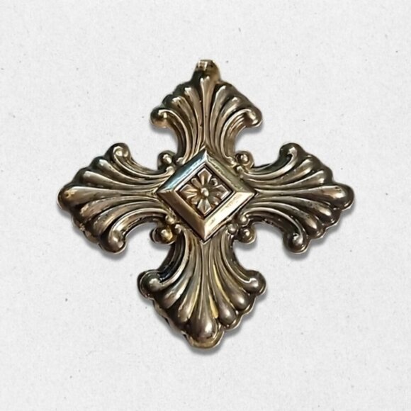 Reed & Barton Christmas Cross Ornament Limited Edition Floral Design Silver OS